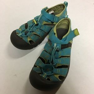 Kid’s keens size turquoise SZ 3
